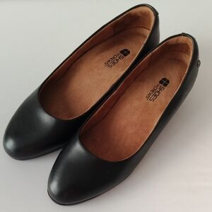 Shoes For Crews Size 10 Ladies Black Slip & Oil Resistant Slip On Shoes